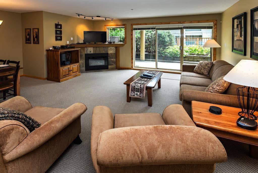 Westwind Properties At Valhalla Whistler Extérieur photo