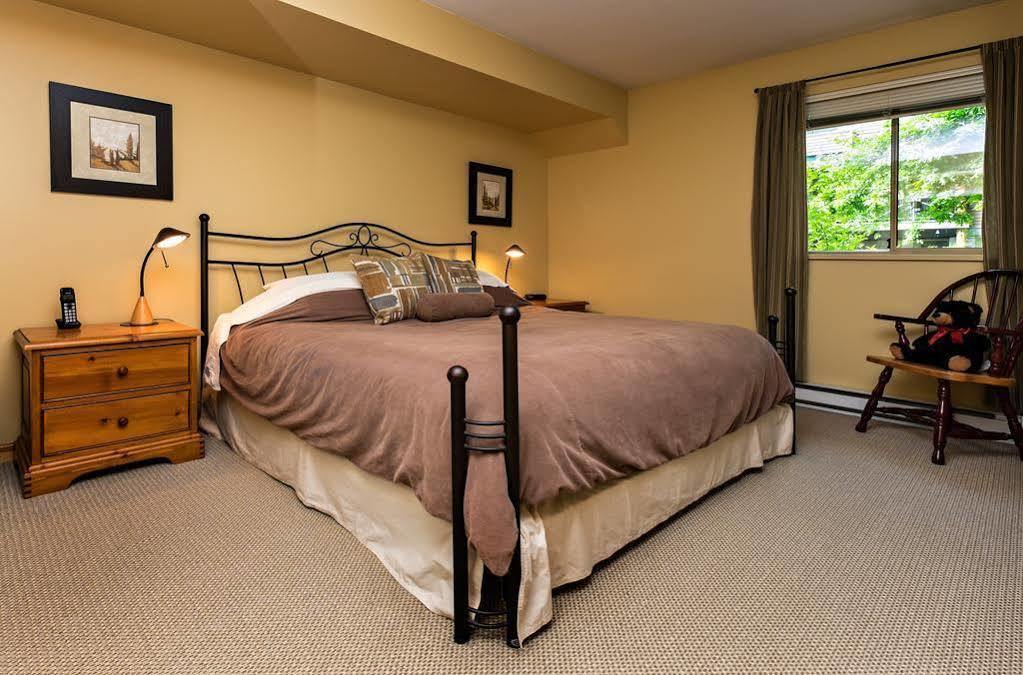 Westwind Properties At Valhalla Whistler Extérieur photo