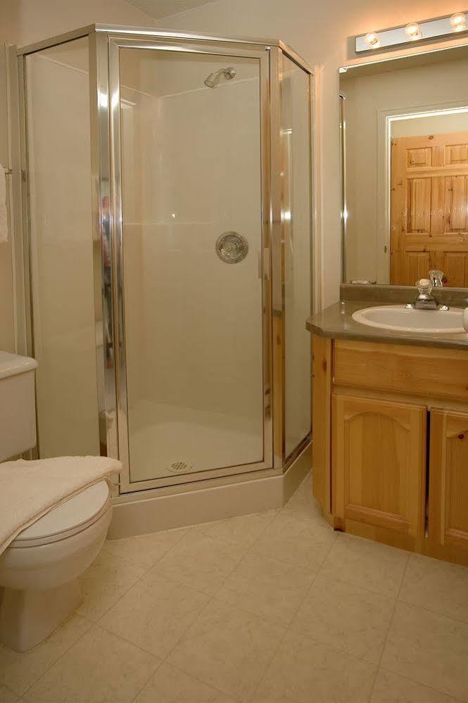 Westwind Properties At Valhalla Whistler Extérieur photo